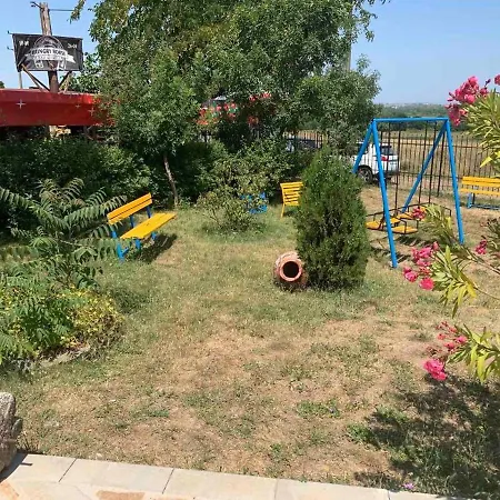 нели * Ravadinovo