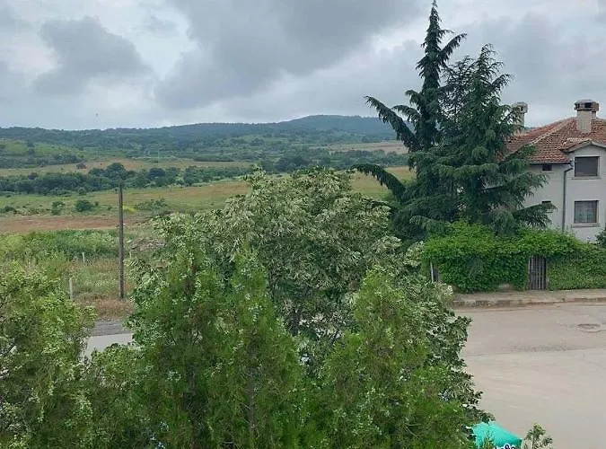 Апартамент нели